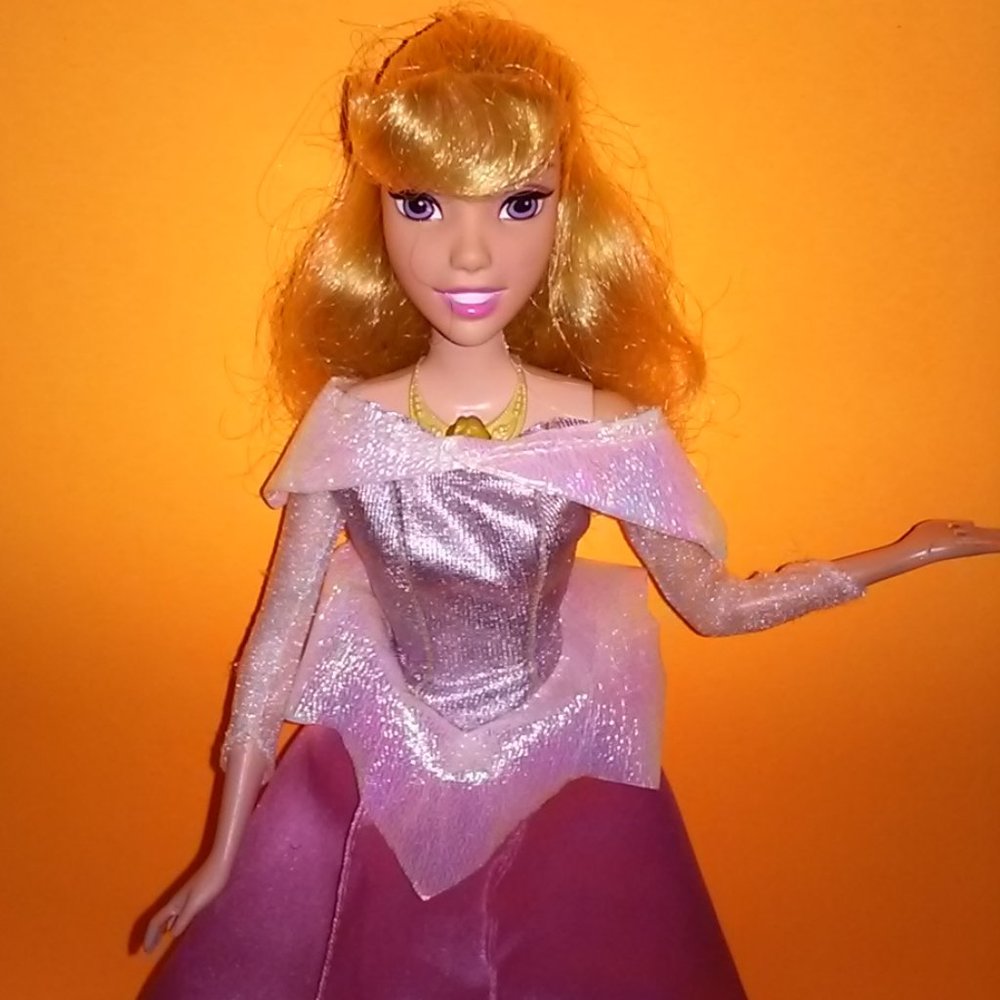 Sleeping Beauty Magic Fairy Lights Doll Disney Princess